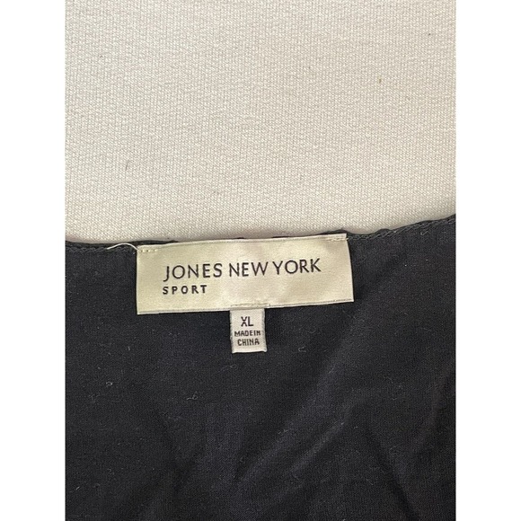 Jones New York Sport Women's Sz XL Black Raised Embroider Front Tank Sleeveless - Picture 3 of 7